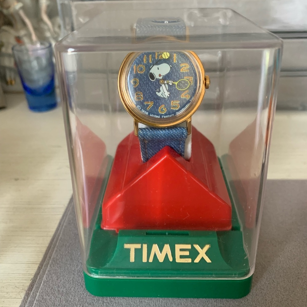 Timex Snoopy Watch with Blue Strap-Never been worn-pristine condition